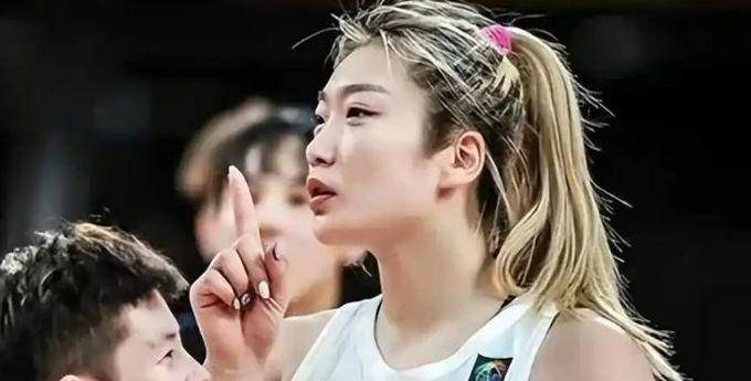 名最坏处境或退出国家队球迷期盼王芳出手调整球王会体育身陷舆论风波中国女篮核心李梦被点(图5)