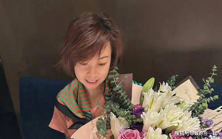 如少女与富豪老公相差20岁生子张怡宁44岁近照曝光皮肤白皙(图2) 如少女与富豪老公相差20岁生子张怡宁44岁近照曝光皮肤白皙(图2)