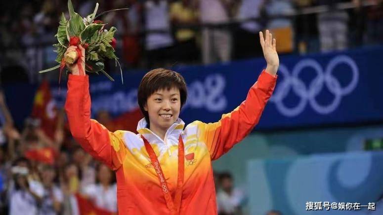 如少女与富豪老公相差20岁生子张怡宁44岁近照曝光皮肤白皙(图3) 如少女与富豪老公相差20岁生子张怡宁44岁近照曝光皮肤白皙(图3)